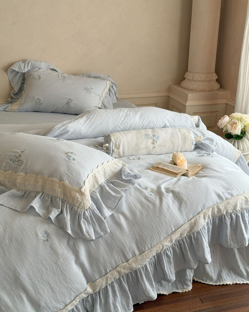 Beatrice Rose Lace Ruffle Bedding Set / Pink