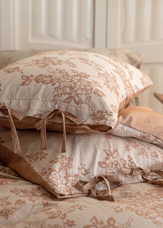 Bonnie Ribbon Bow Tie Floral Bedding Set / Brown