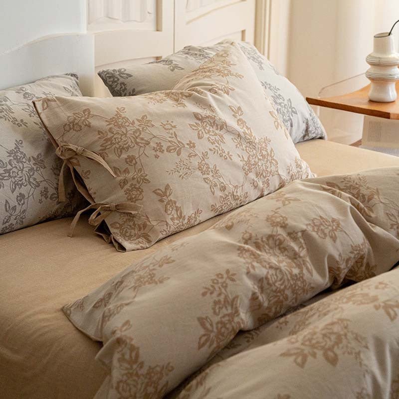 Bonnie Ribbon Bow Tie Floral Bedding Set / Brown