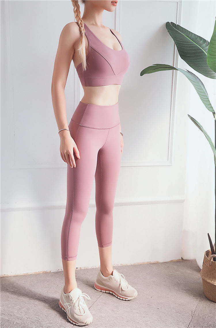 2019 New Women's Sports Bra with Stylish Back Design