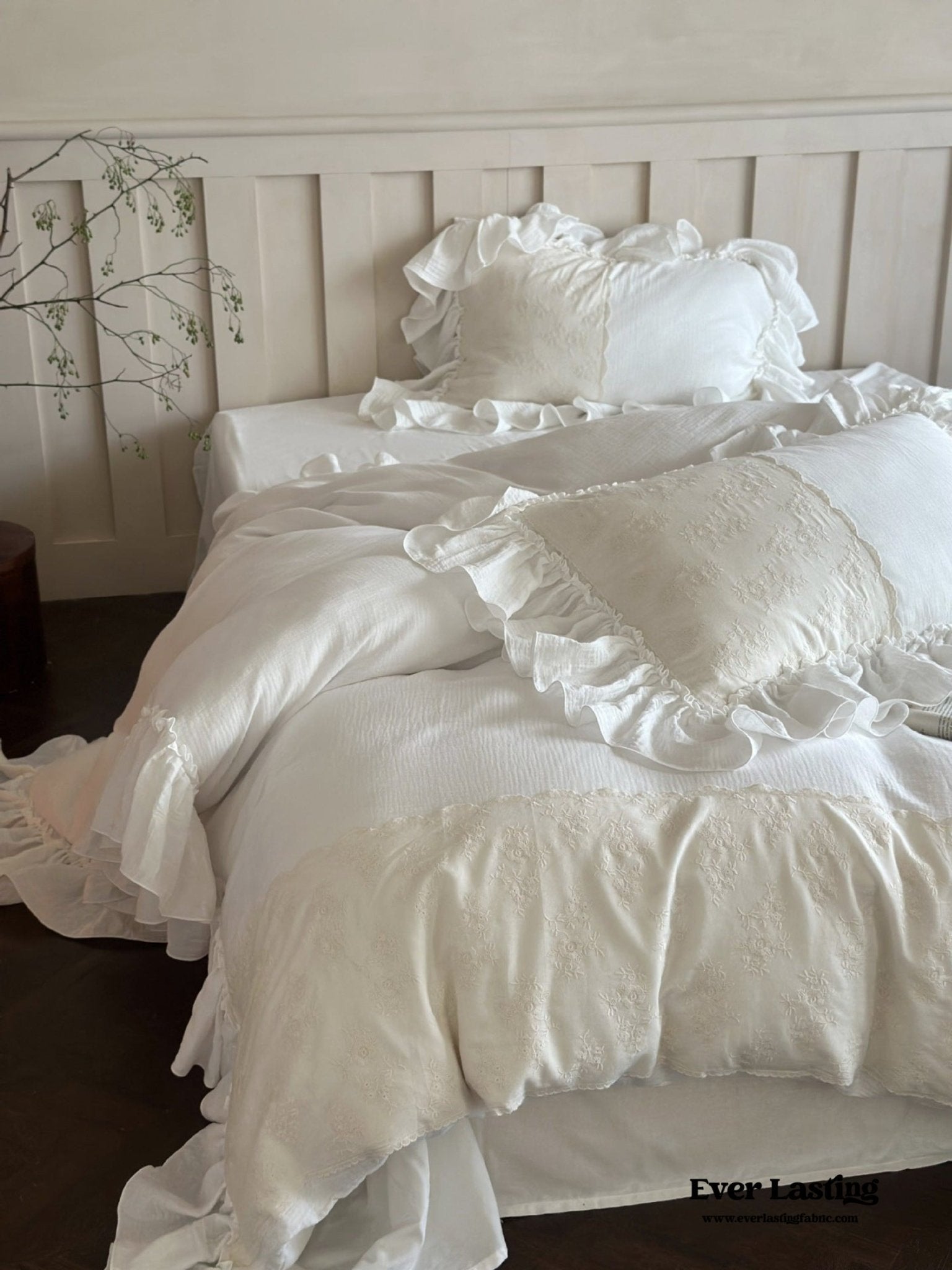 Celeste Soft Lace Embroidered Ruffle Bedding Set / Pink