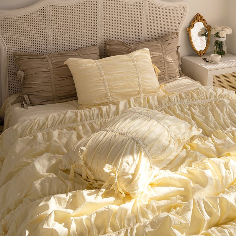 Coquette Ruffle Bedding Set with Ties / White