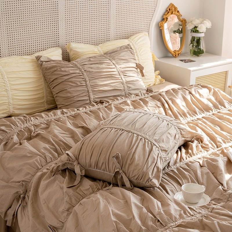 Coquette Ruffle Bedding Set with Ties / White