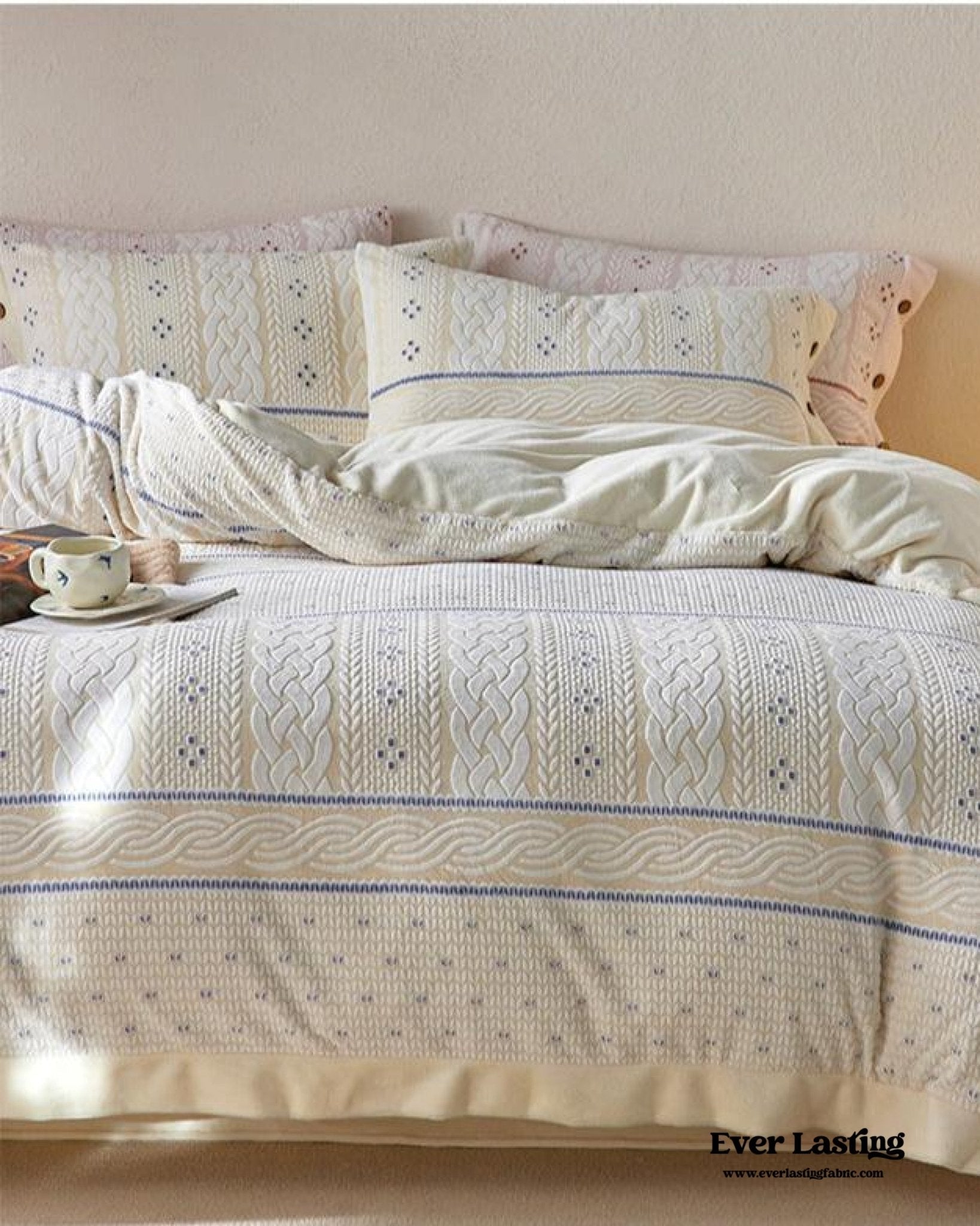 Cottage Braided Button Velvet Bedding Set / Cream