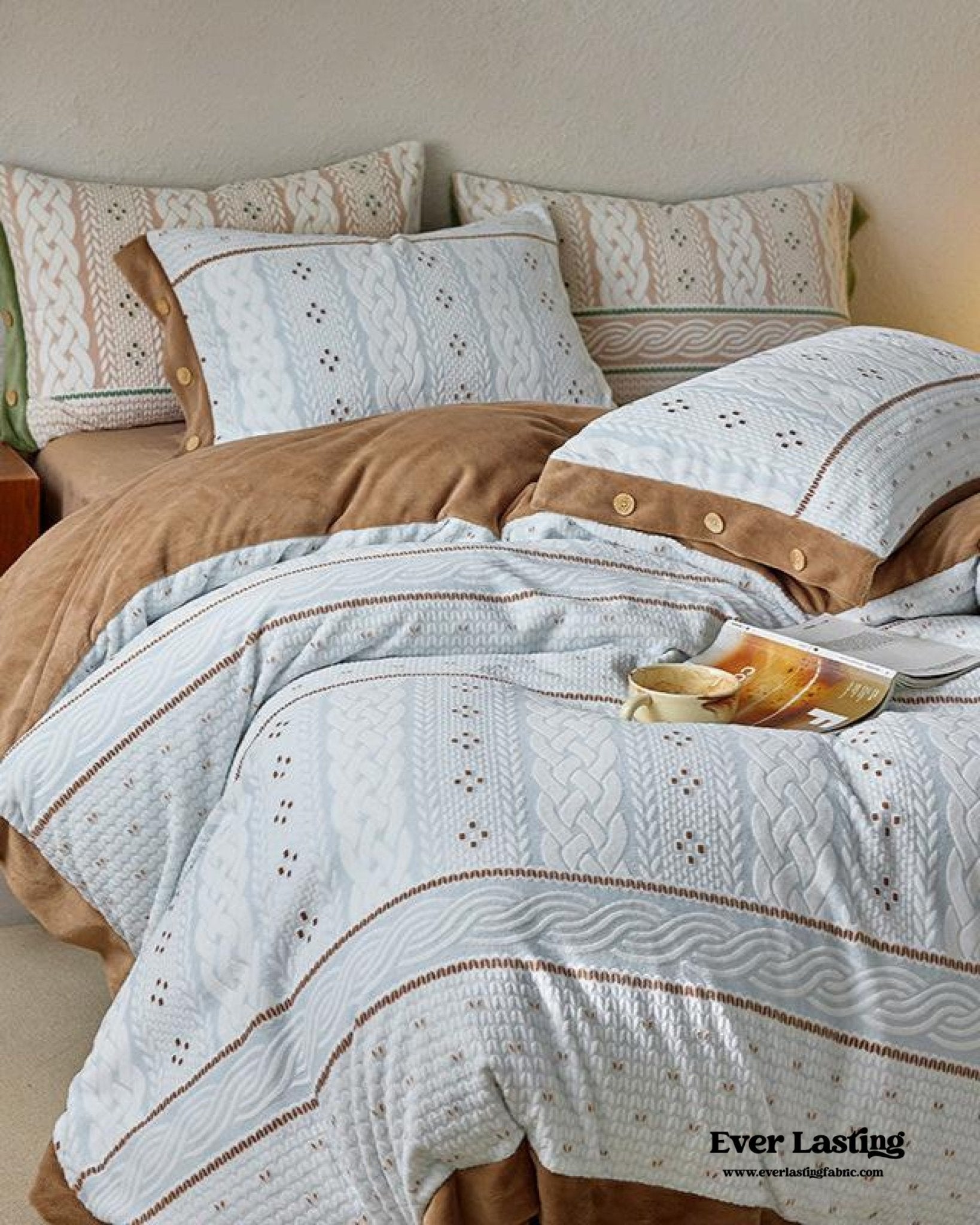 Cottage Braided Button Velvet Bedding Set / Cream