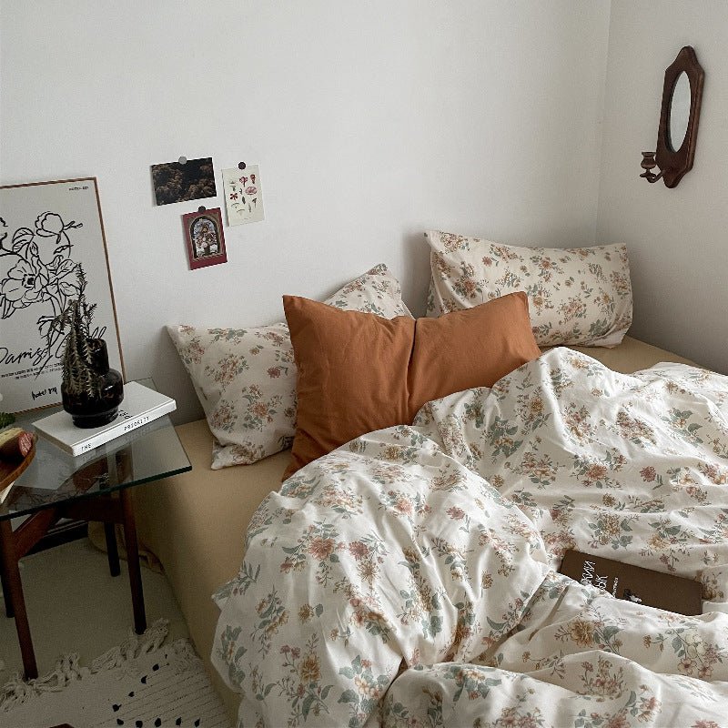 Cottage Floral Bedding Set / Orange Beige