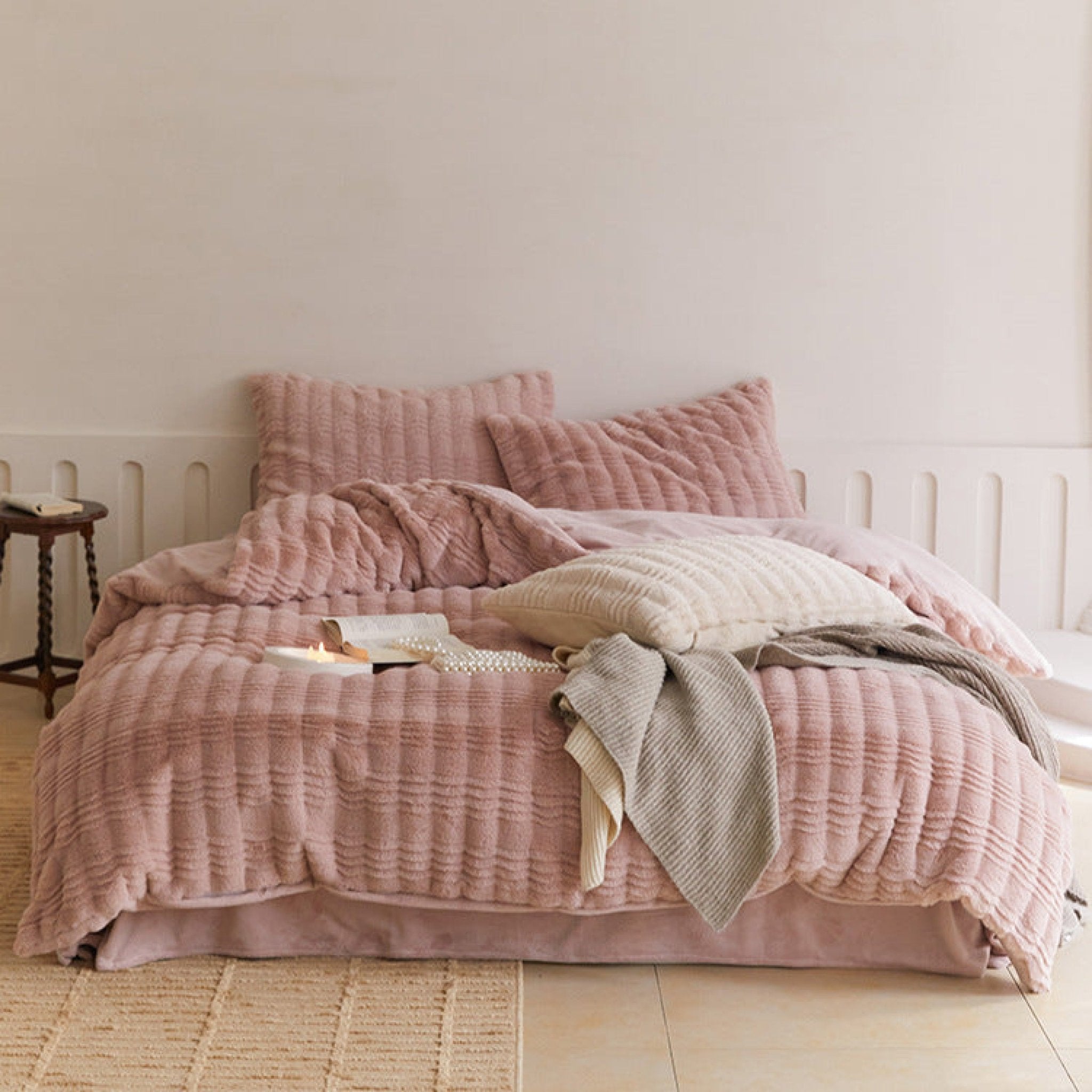 Cozy Earth Tone Milk Velvet Bedding Set / Pink