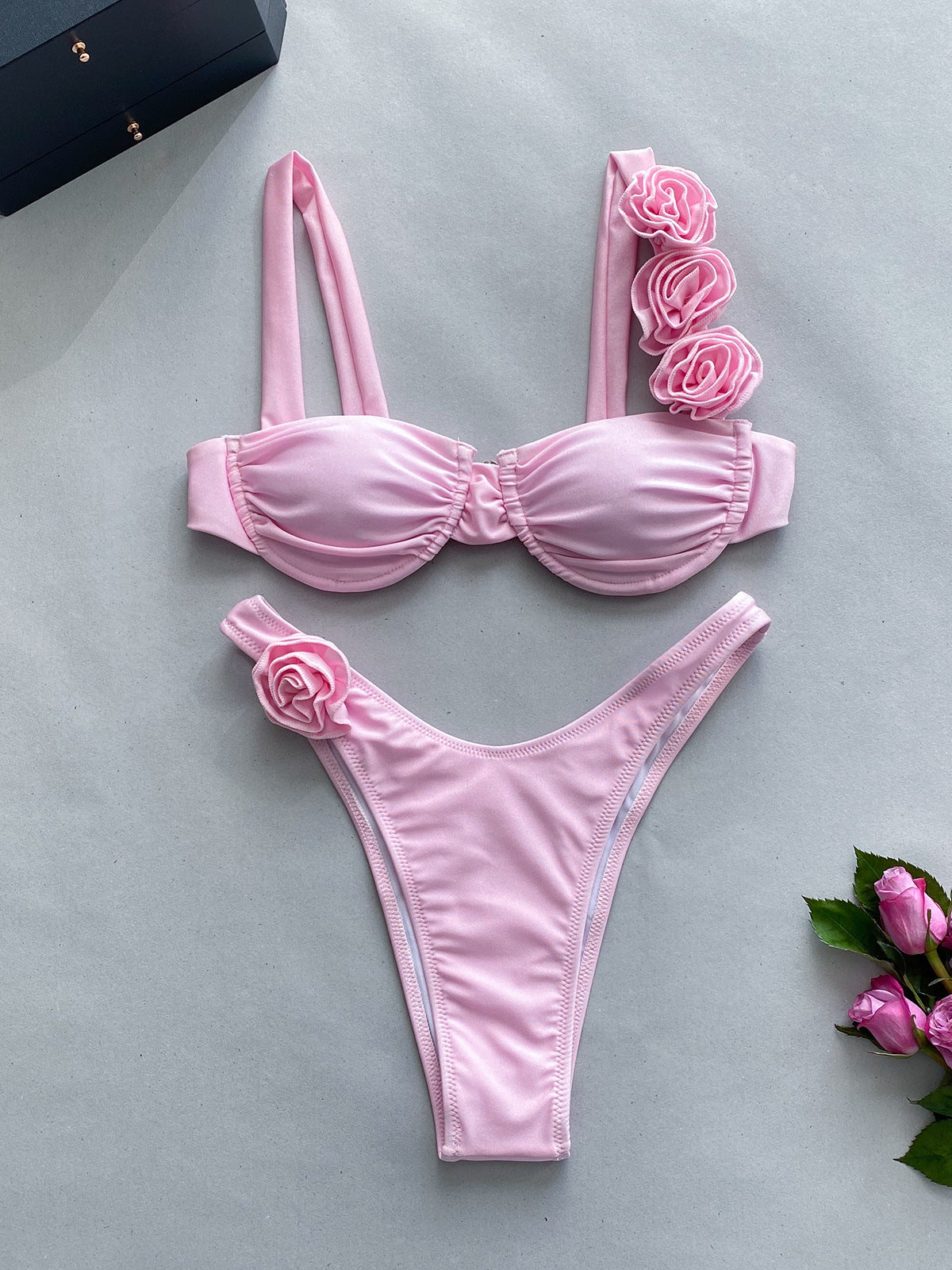 2023 New Women's Bikini with Floral Design