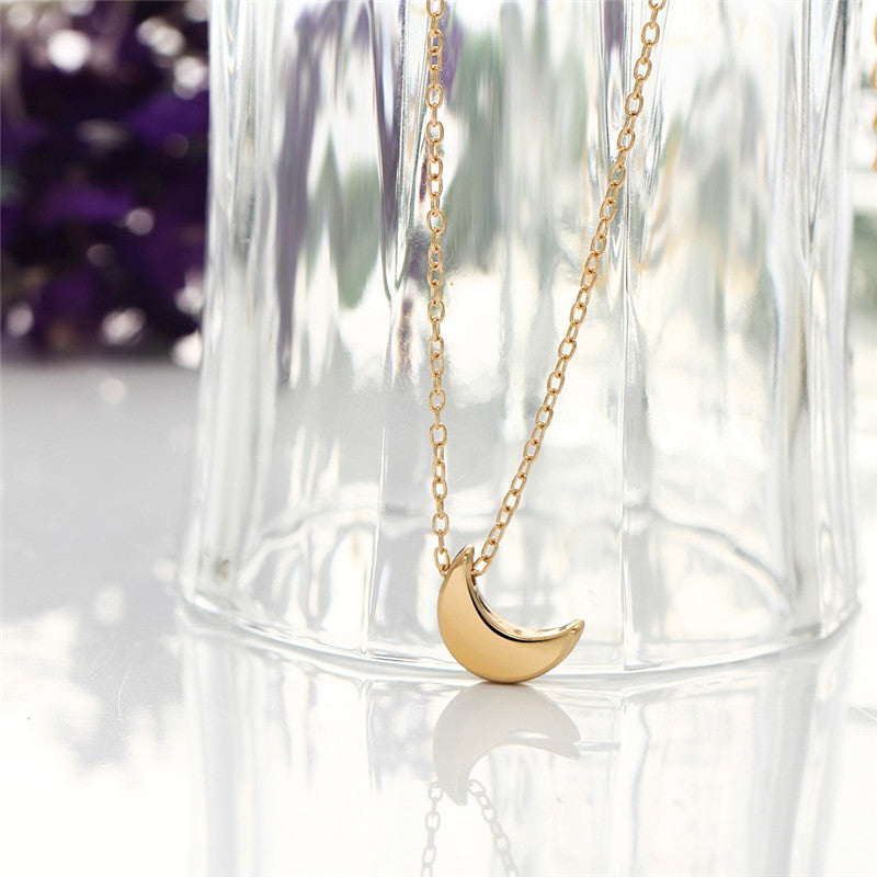 Trendy Moon and Crescent Pendant Short Necklace