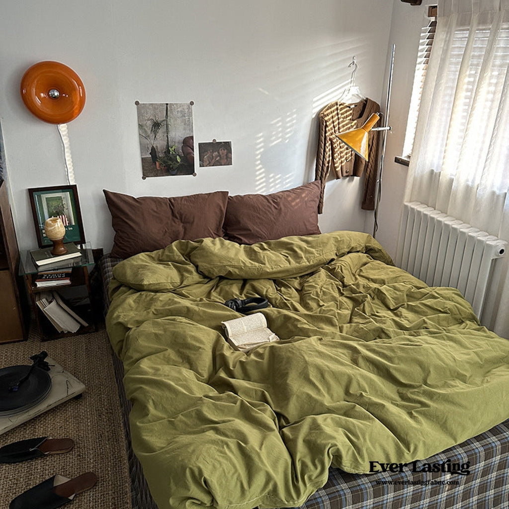 Dark Plaid Goblin Bedding Set