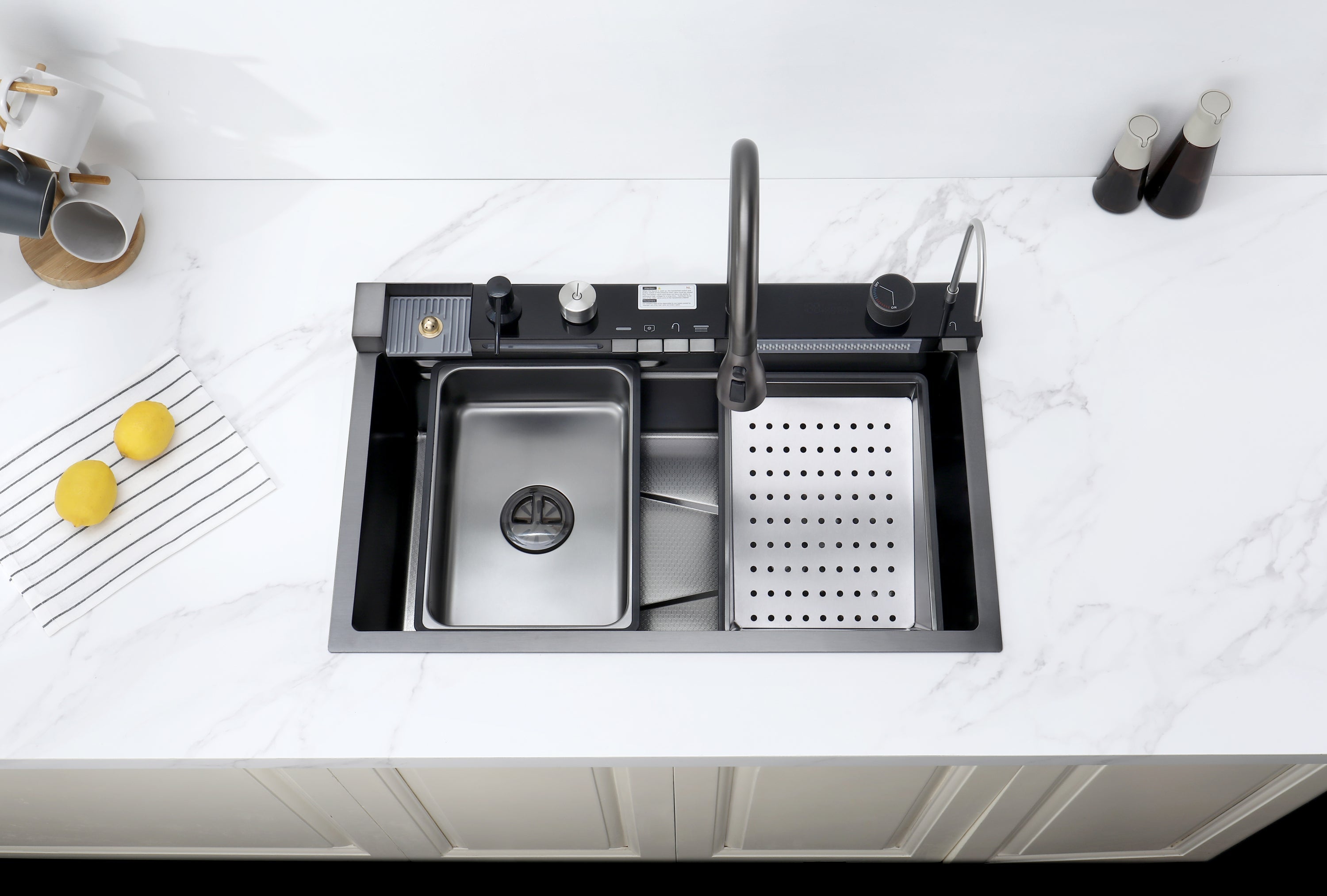 Pull-out Facuet Single Bowl Sink Kitchen Vegetable Sink 304 Whale Waterfall Sink Stainless Steel Dish Sink Vegetable Sink Household Vegetable Washing Basin
