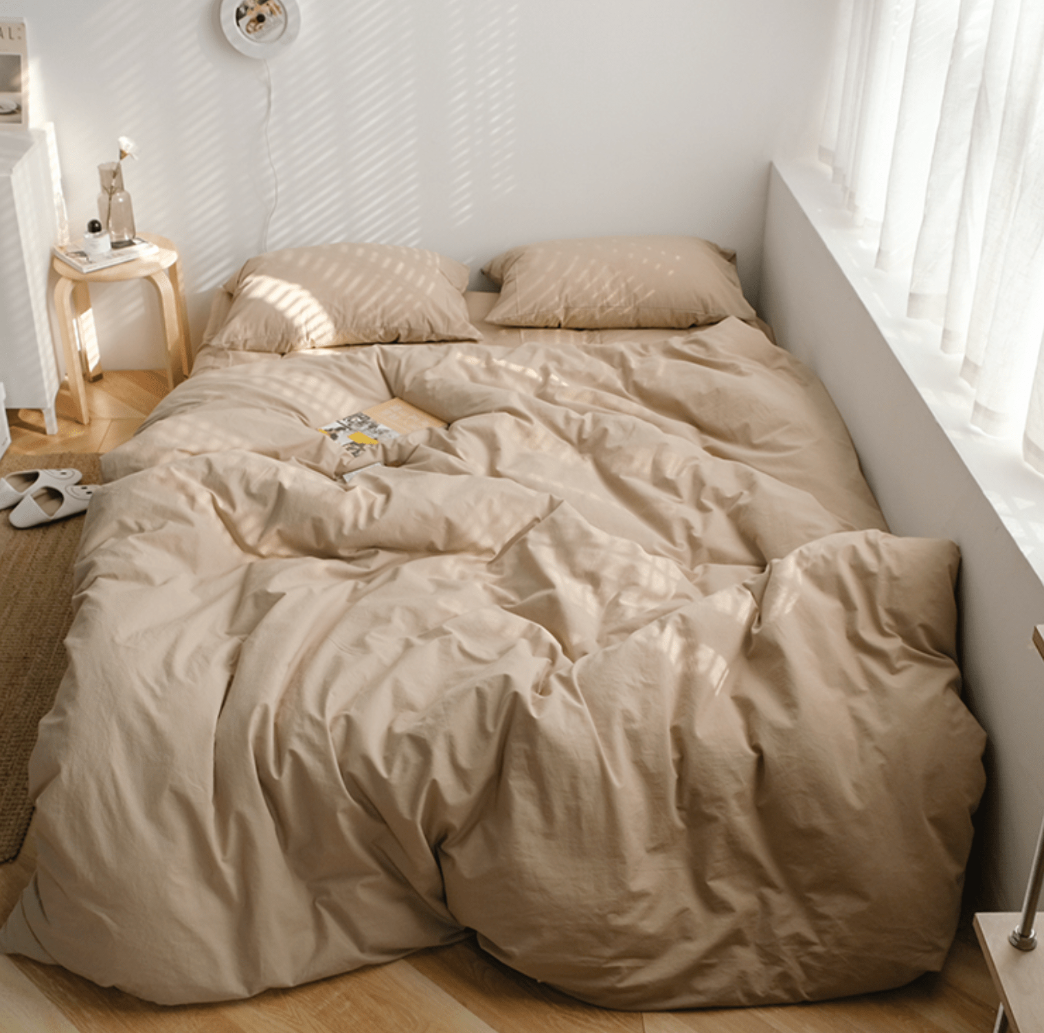Earth Tone Bedding Set / Gray