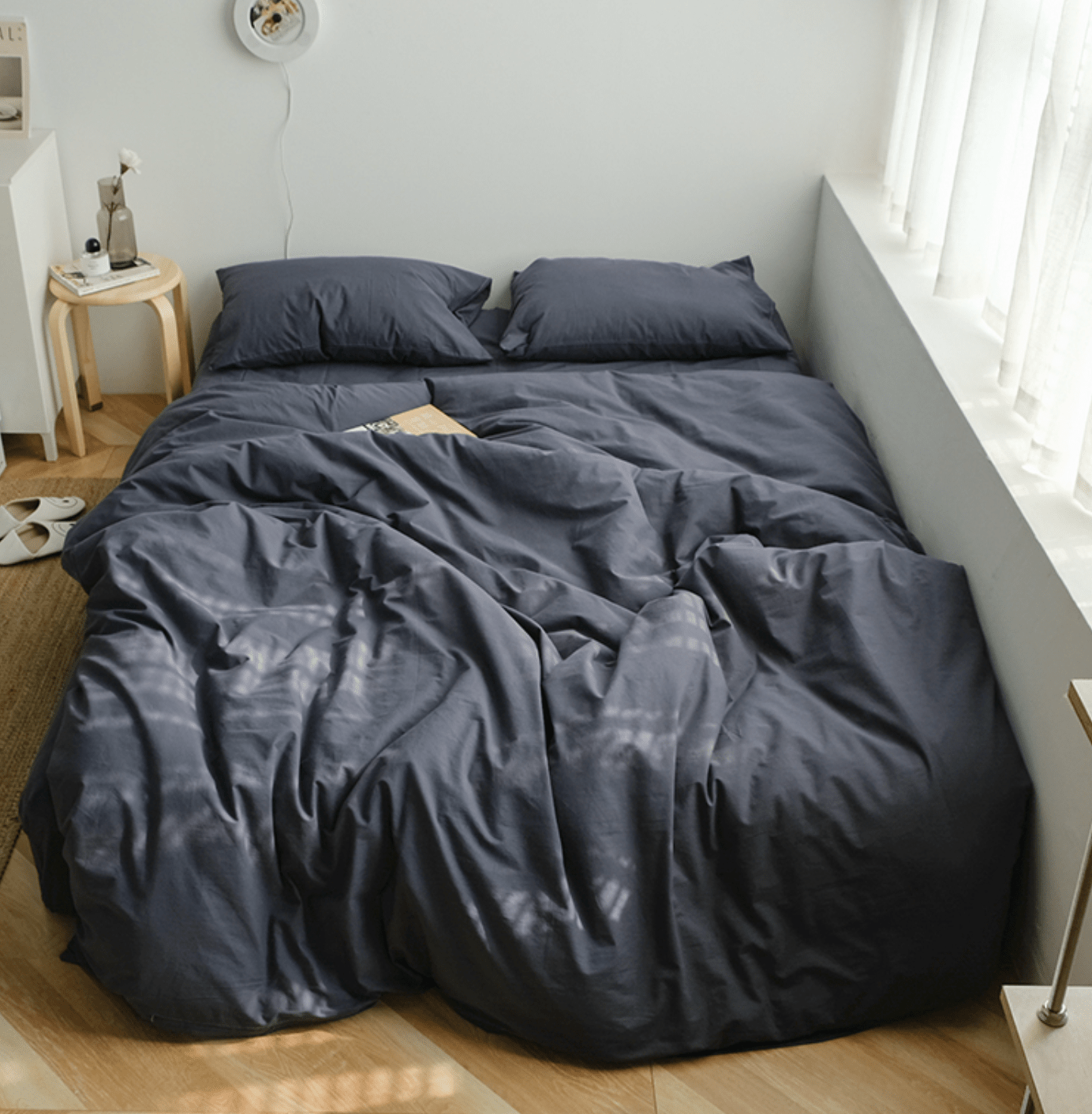 Earth Tone Bedding Set / Gray