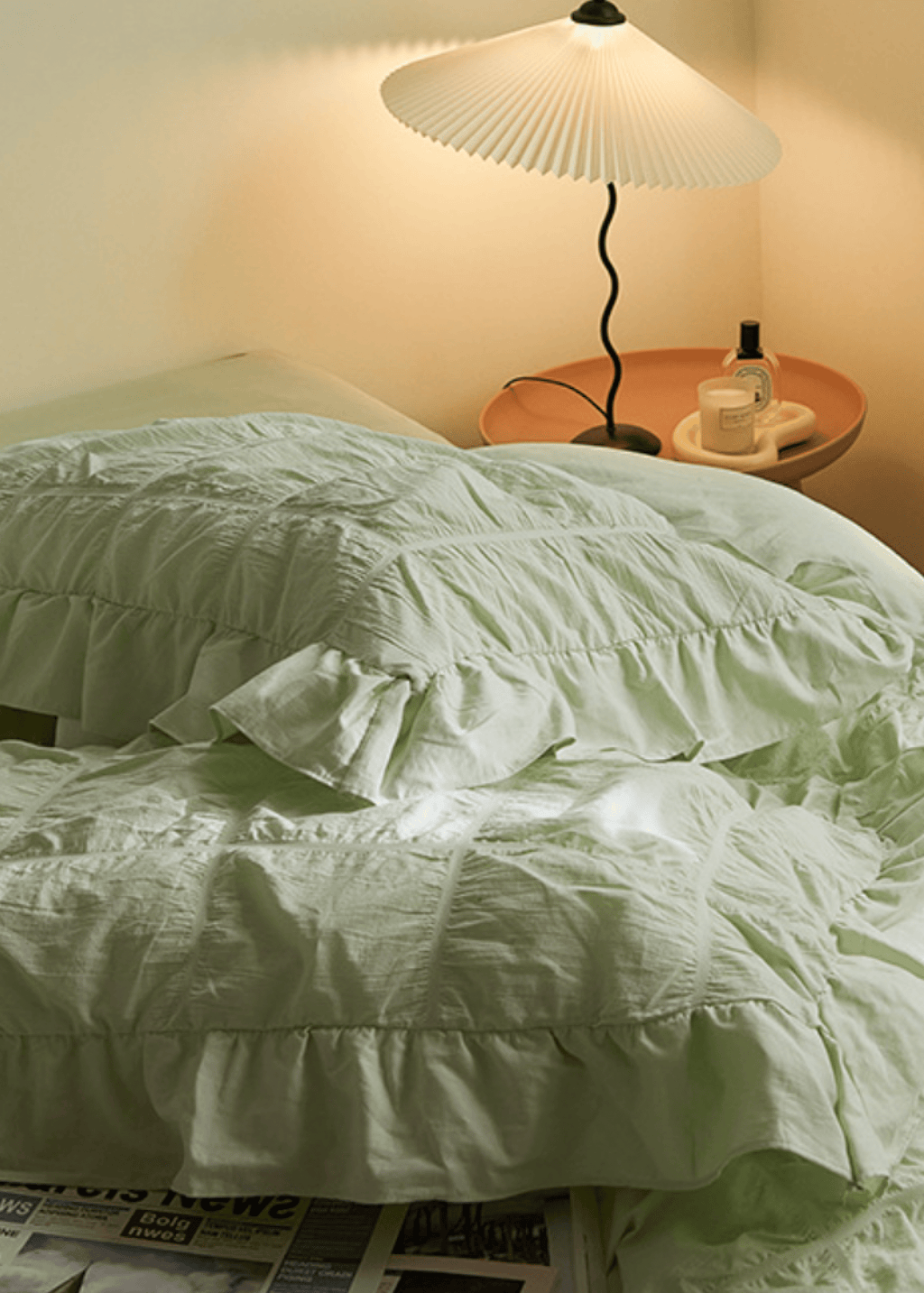 Earth Tone Marshmallow Puff Ruffle Bedding Set / Rust Pink