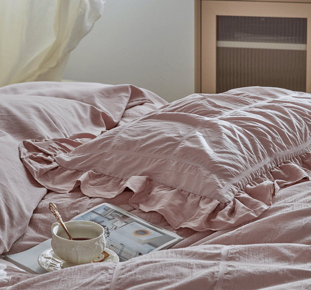 Earth Tone Marshmallow Puff Ruffle Bedding Set / Rust Pink