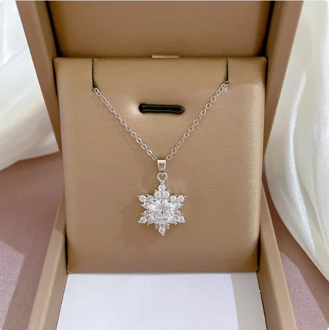 Snowflake Zircon Pendant Titanium Steel Women's Clavicle Necklace