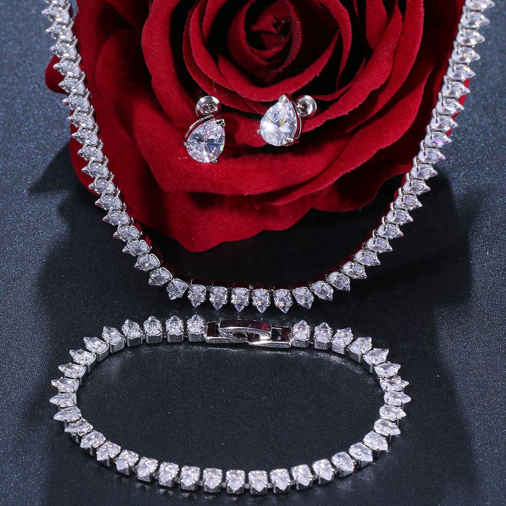 Women's Zircon Clavicle Chain Jewelry Set