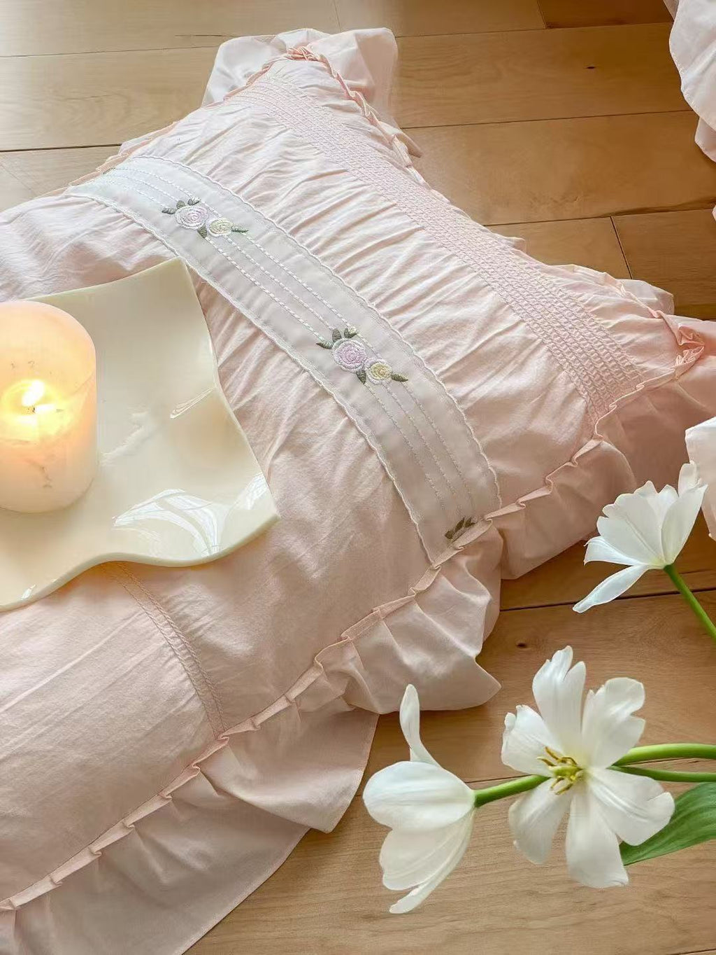 Embroidered Lace Ruffle Bedding Set / Pink