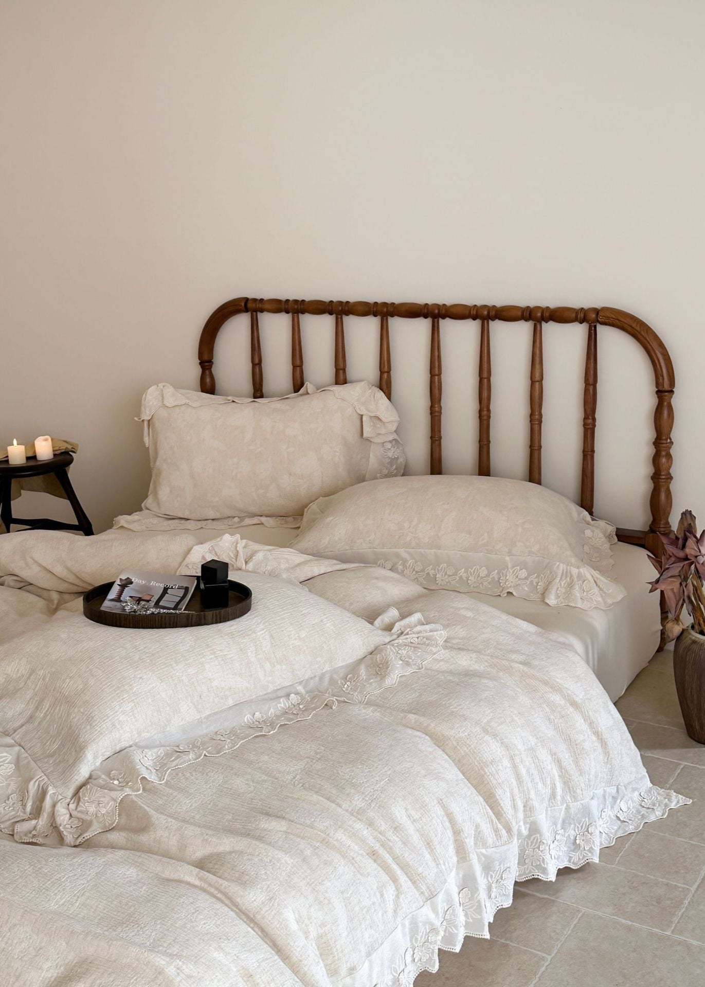 Emmeline Lace Ruffle Floral Bedding Set / Gray