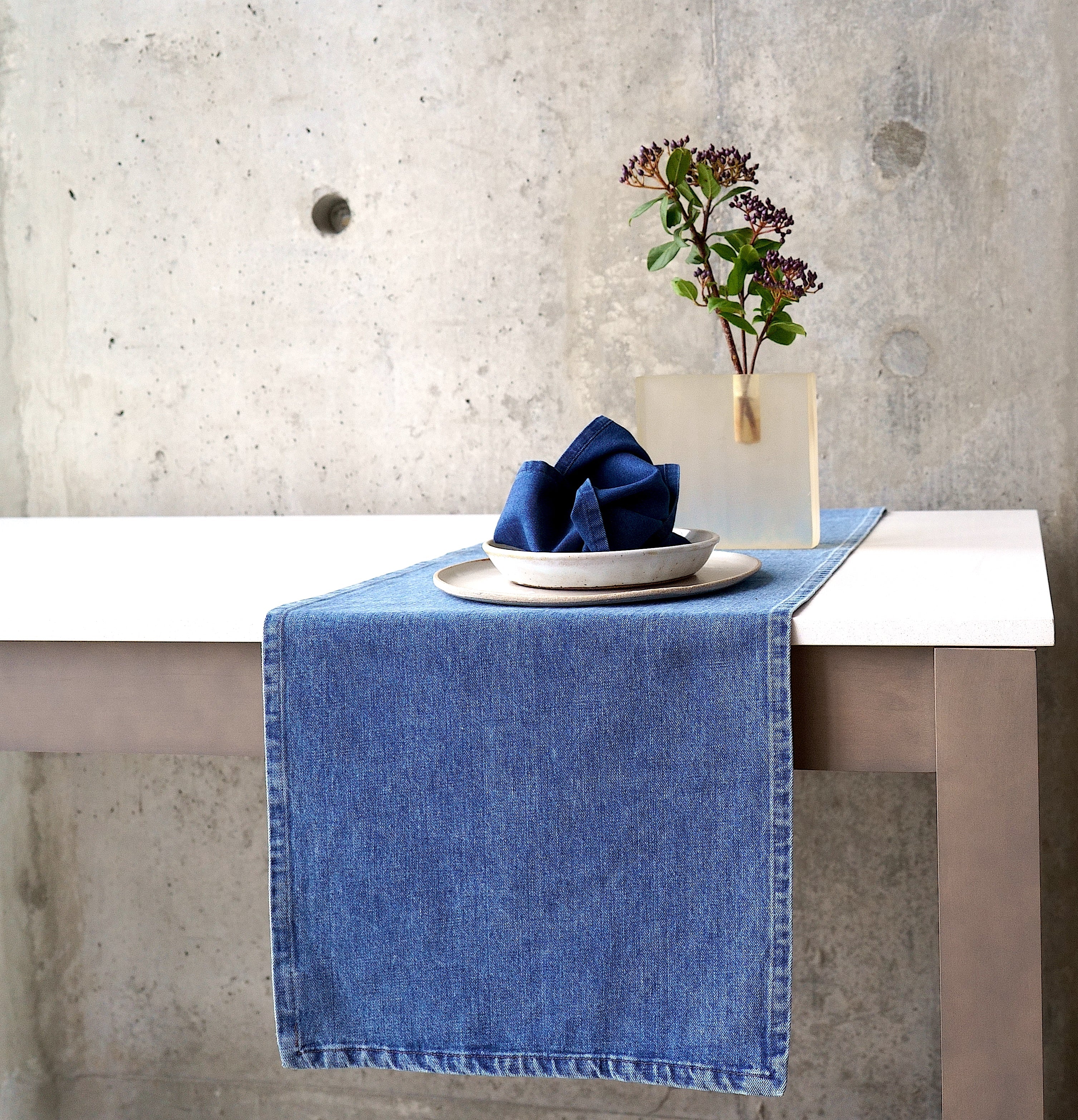 TABLE RUNNER