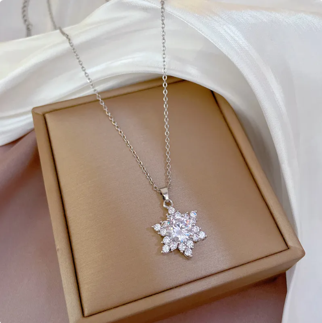 Snowflake Zircon Pendant Titanium Steel Women's Clavicle Necklace
