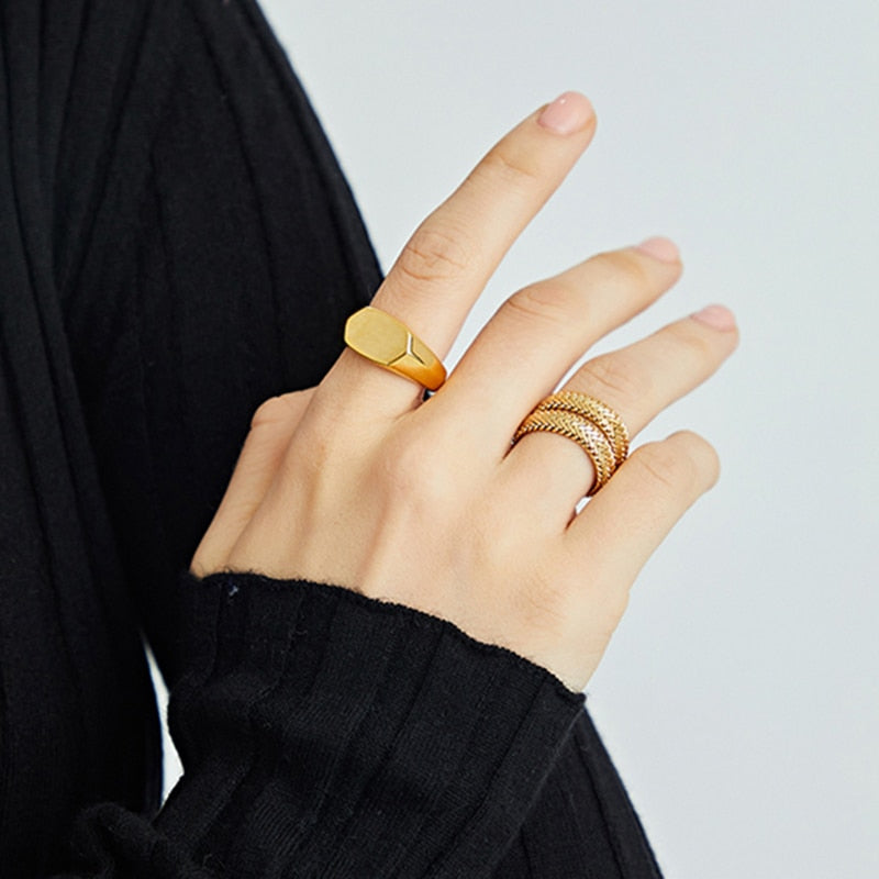 2020 New Hexagonal 18K Gold-Plated Stainless Steel Ring