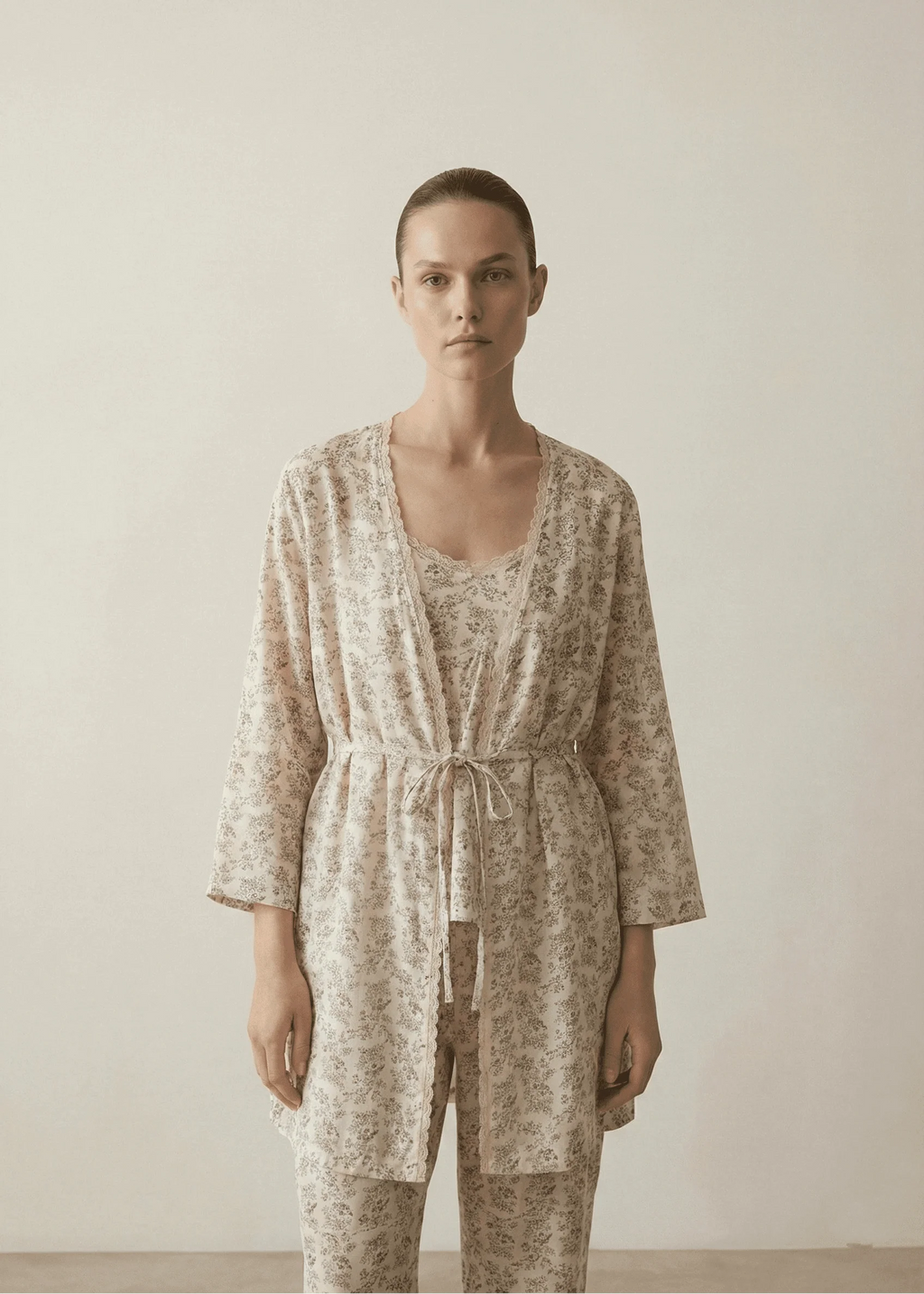 Floral V Tank and Long Pants with Cardigan Cotton Pajama Set / White
