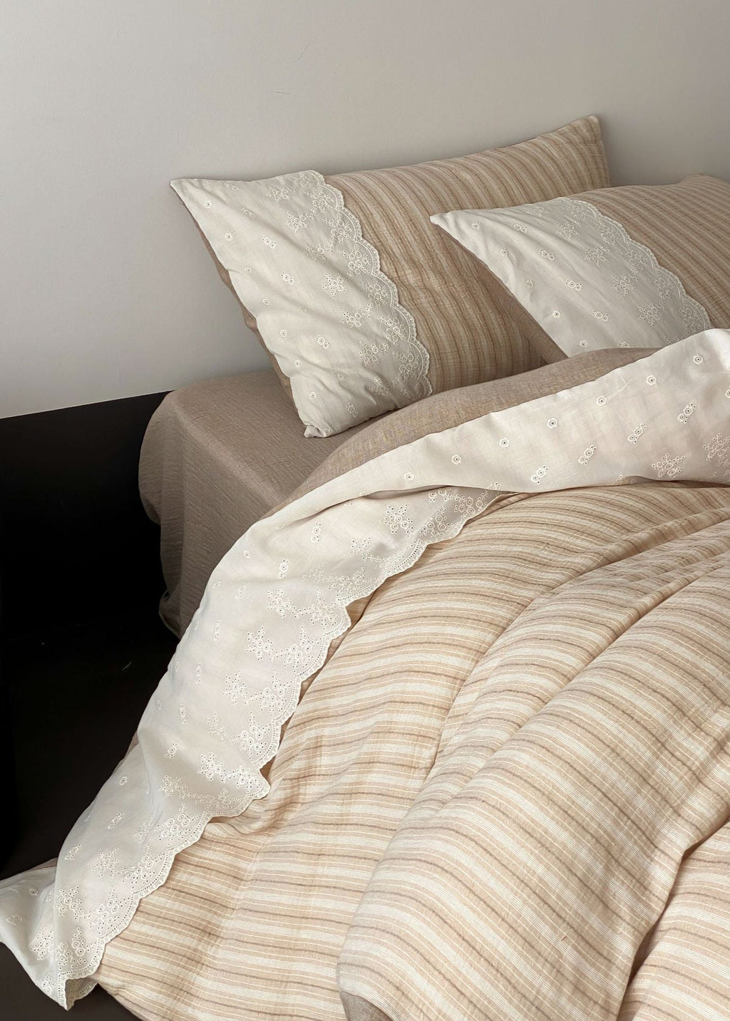 Florence Lace Double Gauze Striped Bedding Set / Brown