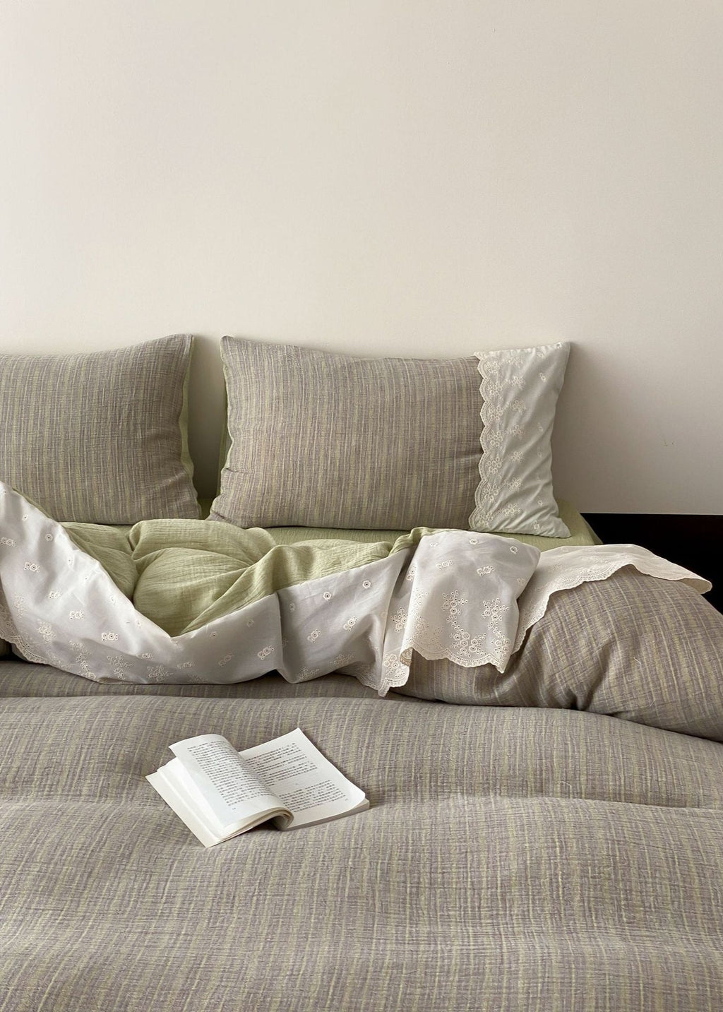 Florence Lace Double Gauze Striped Bedding Set / Beige Brown