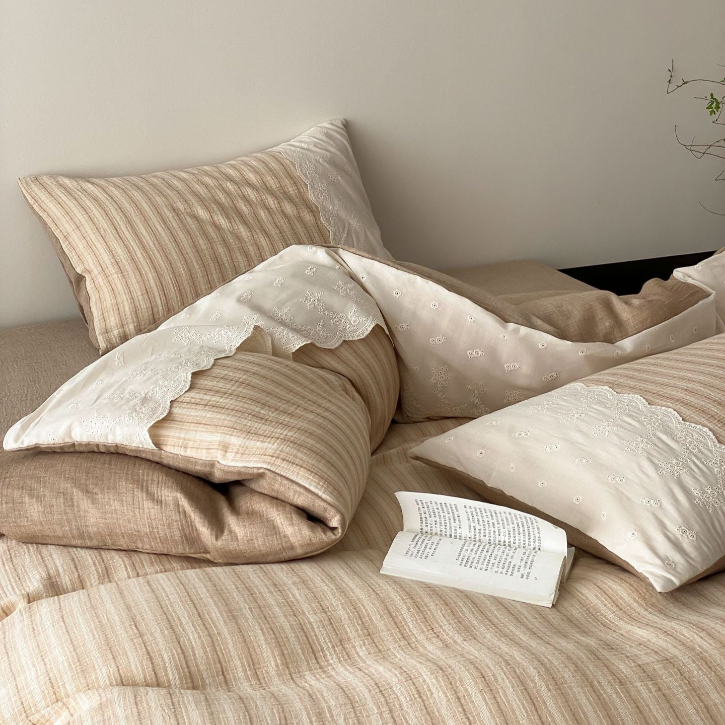 Florence Lace Double Gauze Striped Bedding Set / Beige Brown