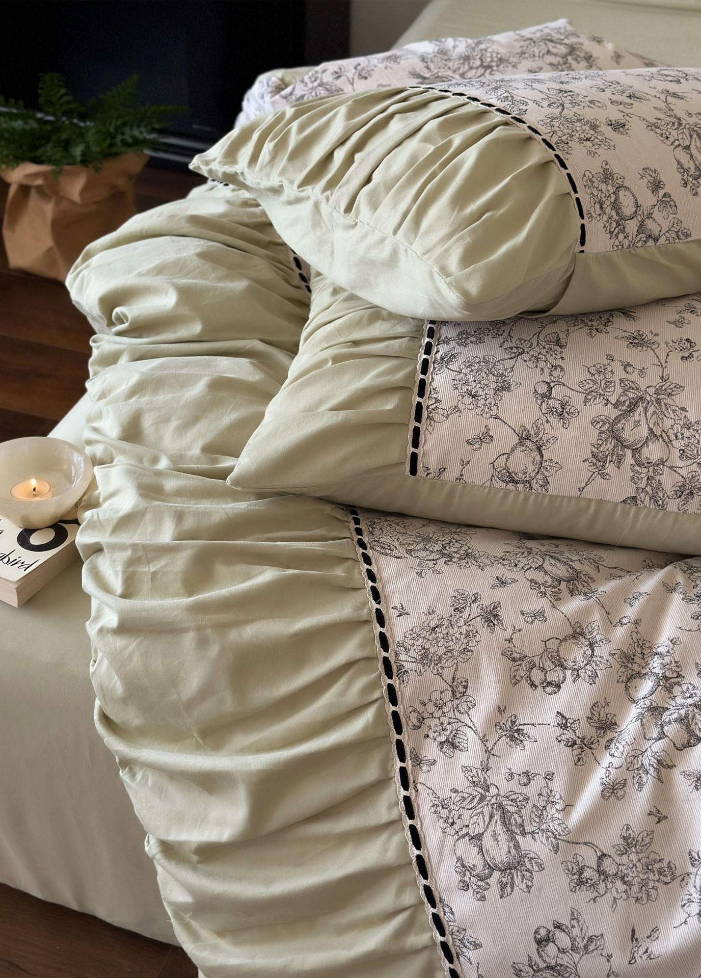 French Black Lace Bedding Set / Cream