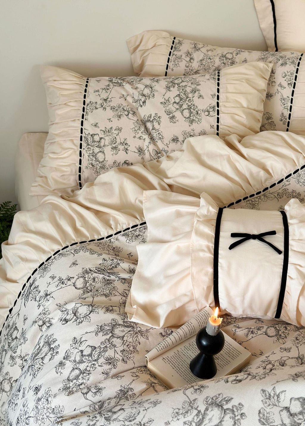 French Black Lace Bedding Set / Cream