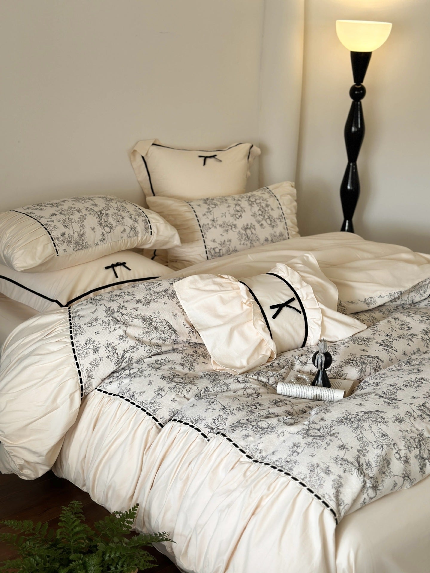 French Black Lace Bedding Set / Cream