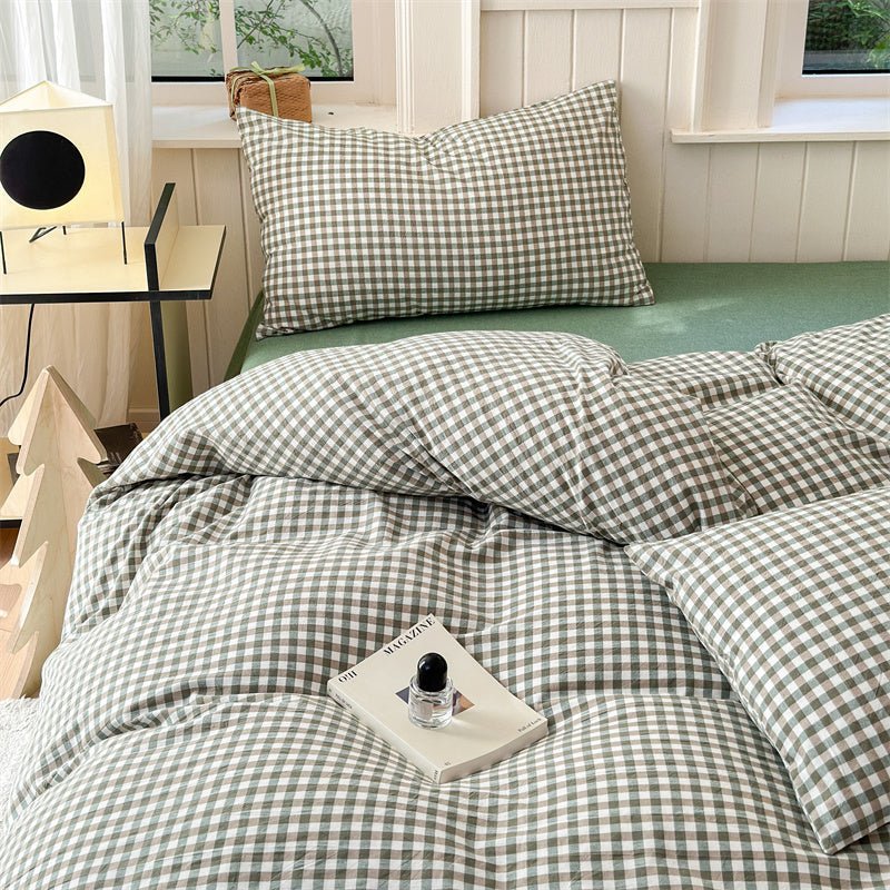 Gingham Bedding Set / Red