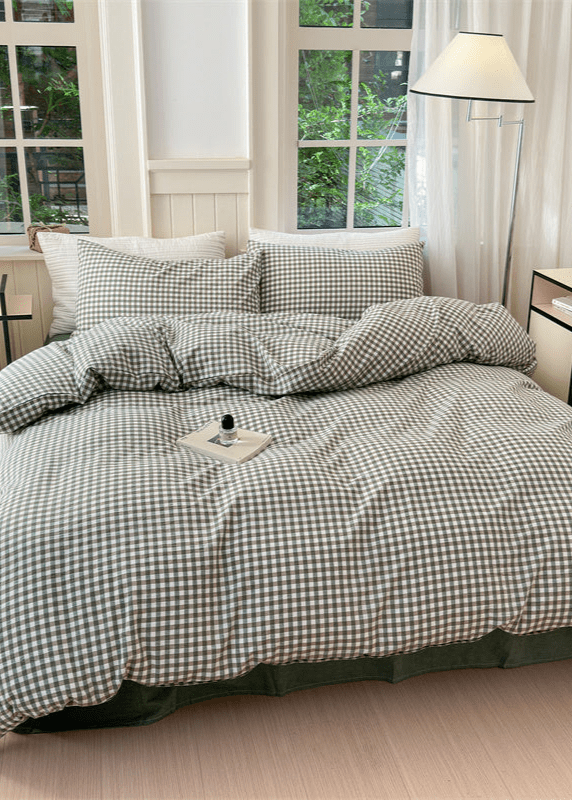 Gingham Bedding Set / Red