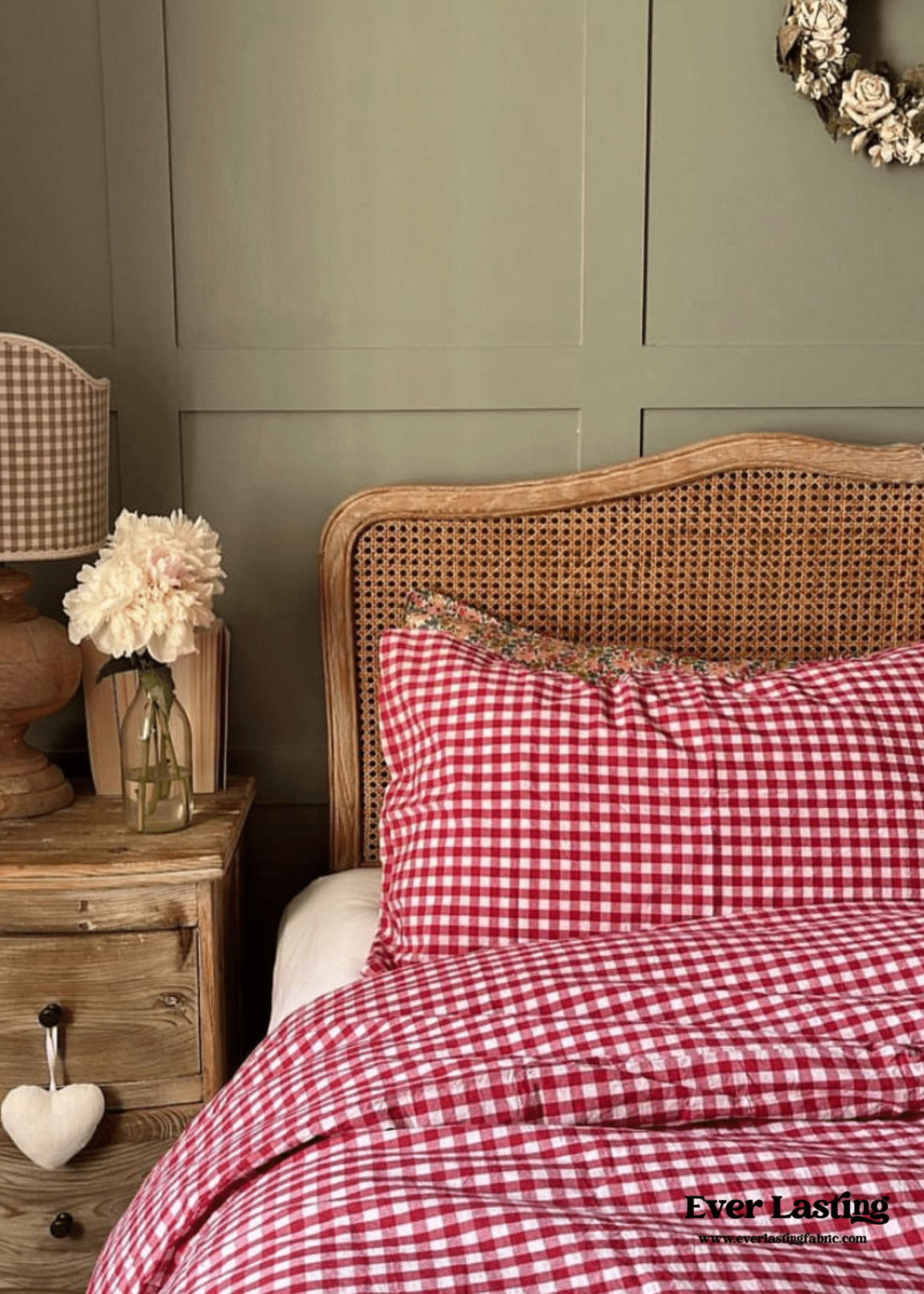 Gingham Bedding Set / Red