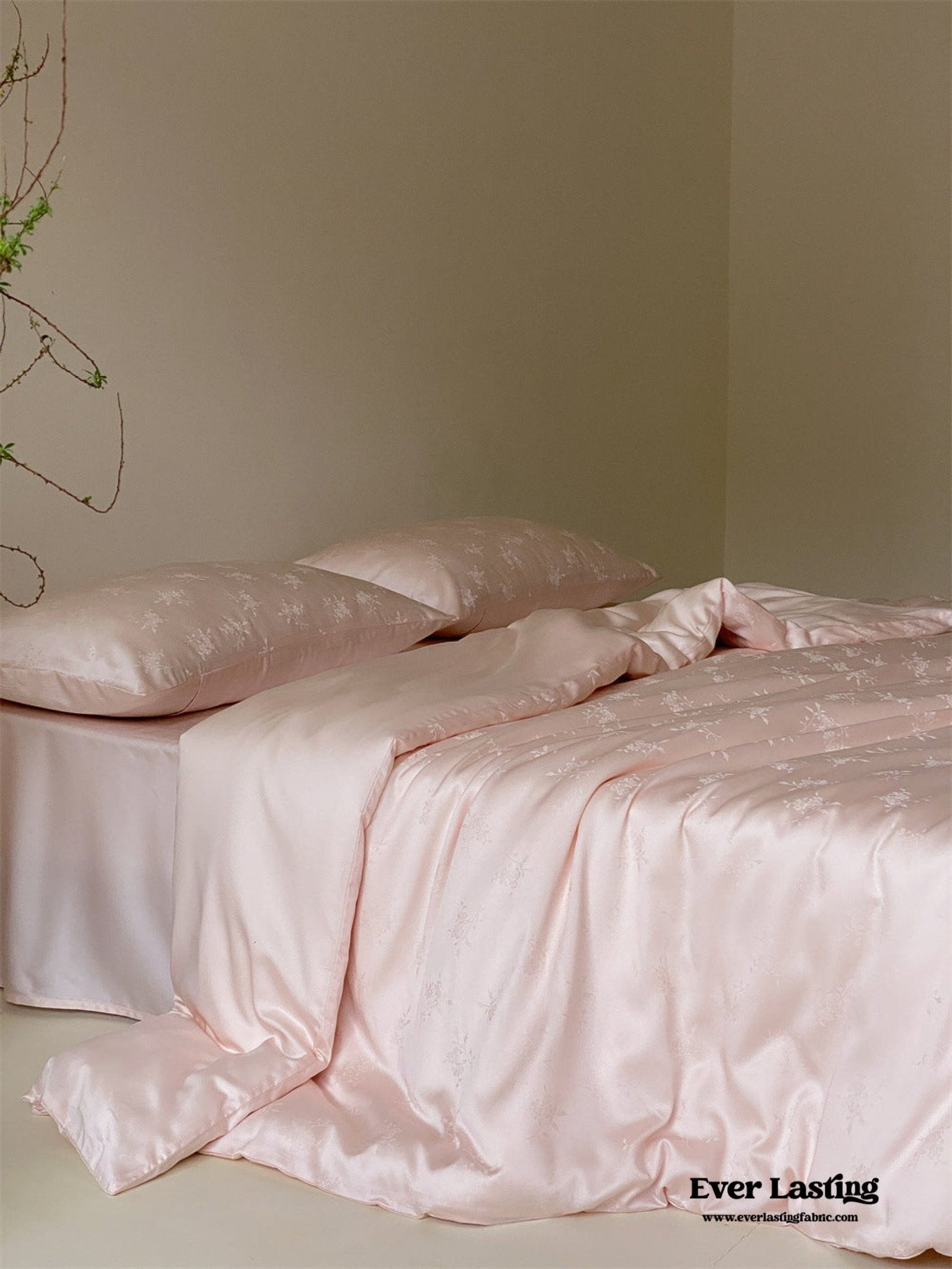 Grace Silky Floral Luxury Bedding Set / Cream