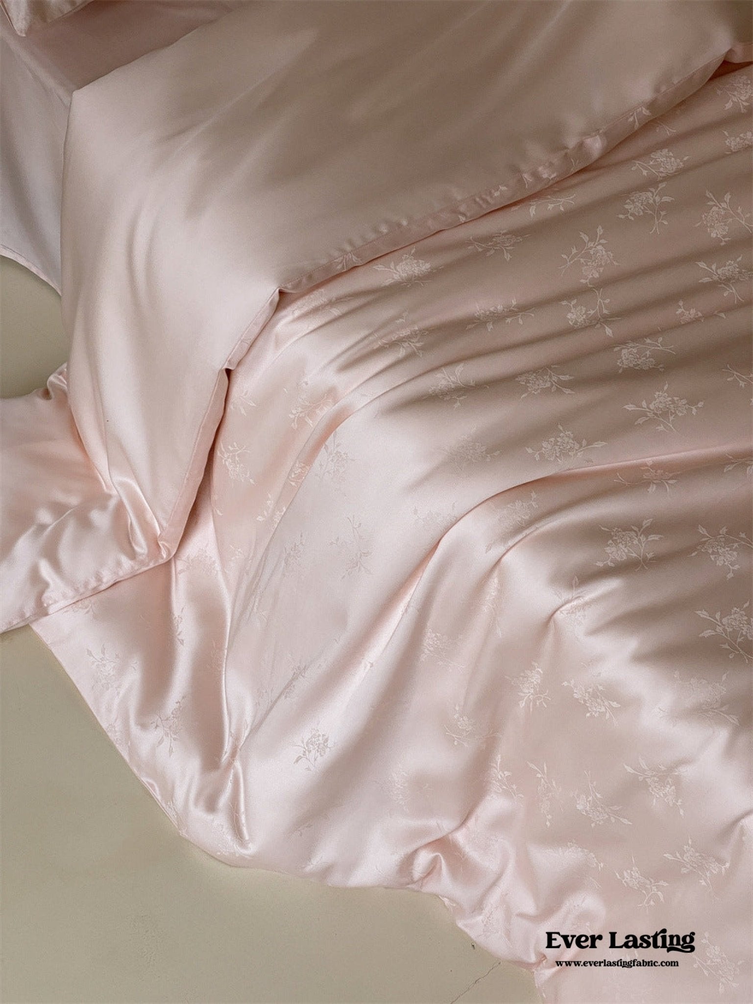 Grace Silky Floral Luxury Bedding Set / Cream