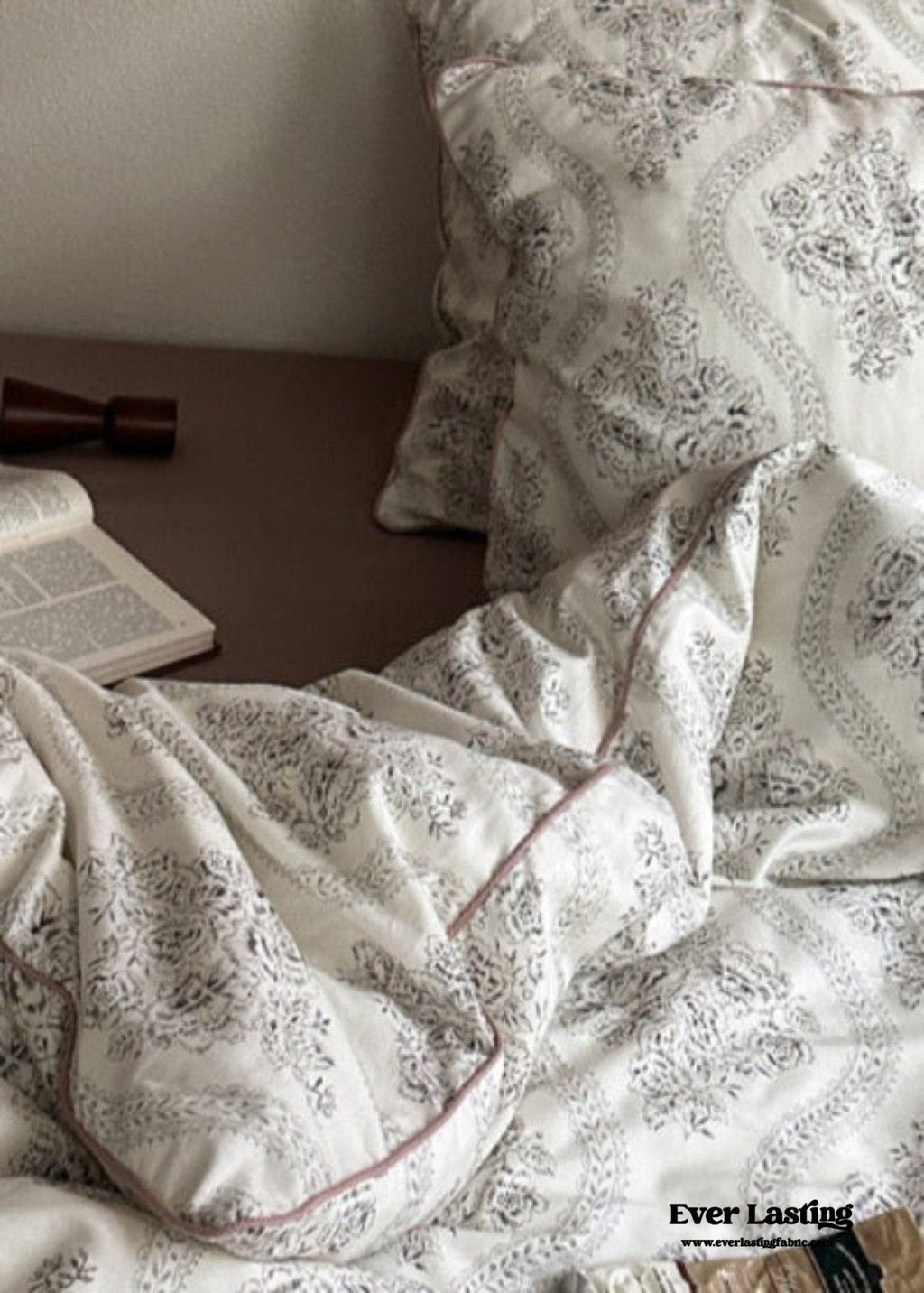 Hannah Vintage Floral Braids Cotton Bedding Set / Beige