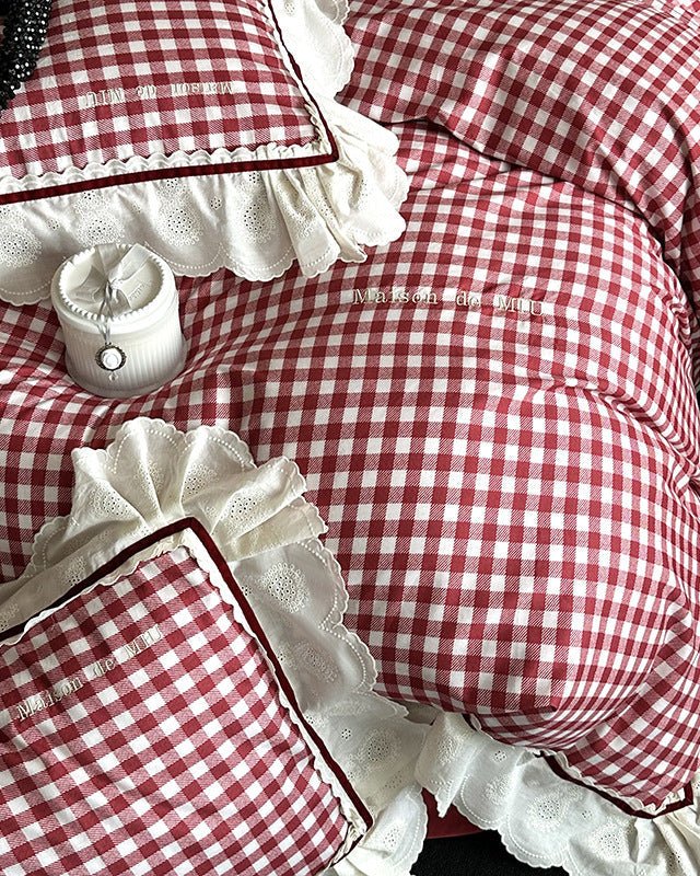 Hazel Vintage Gingham Ruffle Bedding Set / Black