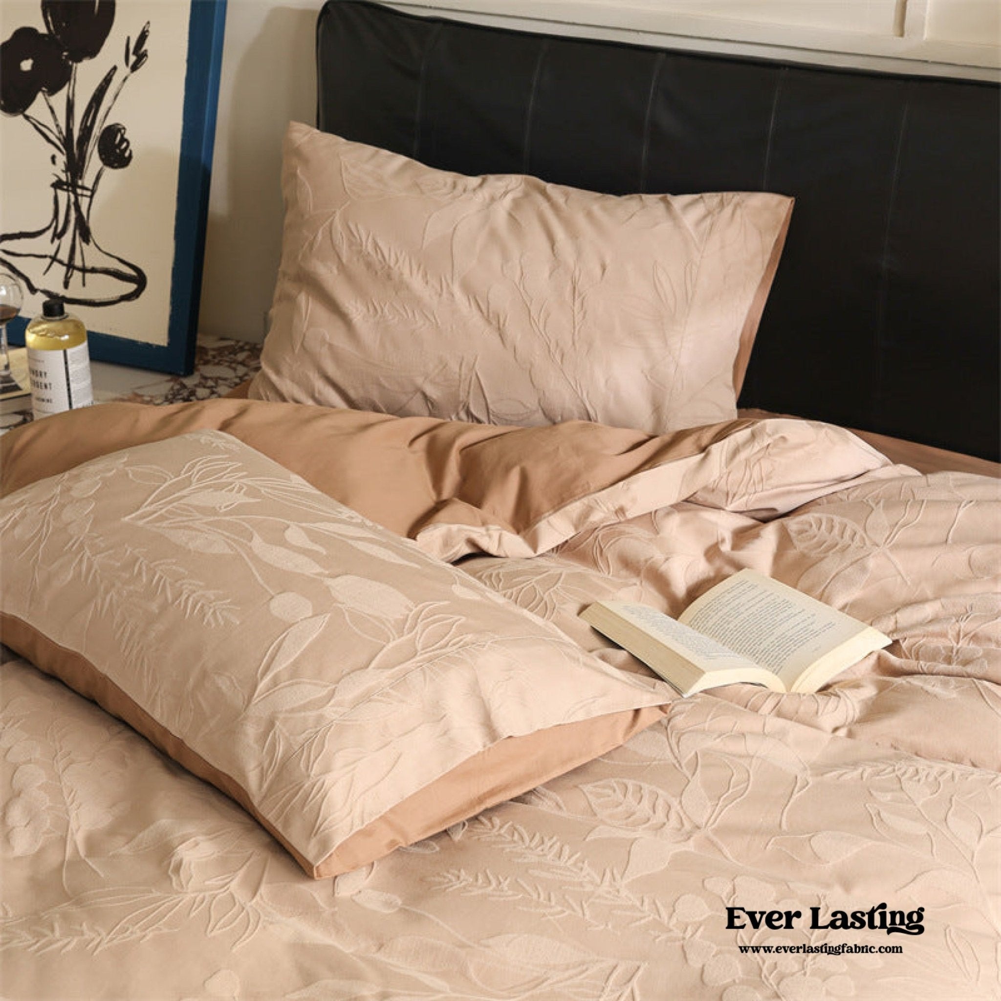 Hidden Garden Jacquard Floral Bedding Set / Moss Green
