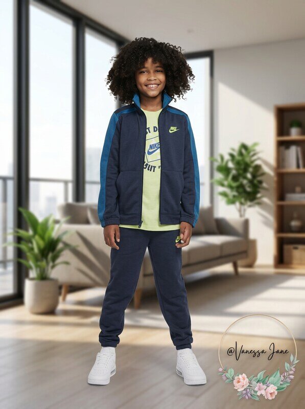 Nike Sportswear Boys  full-zip jacket, Size Small