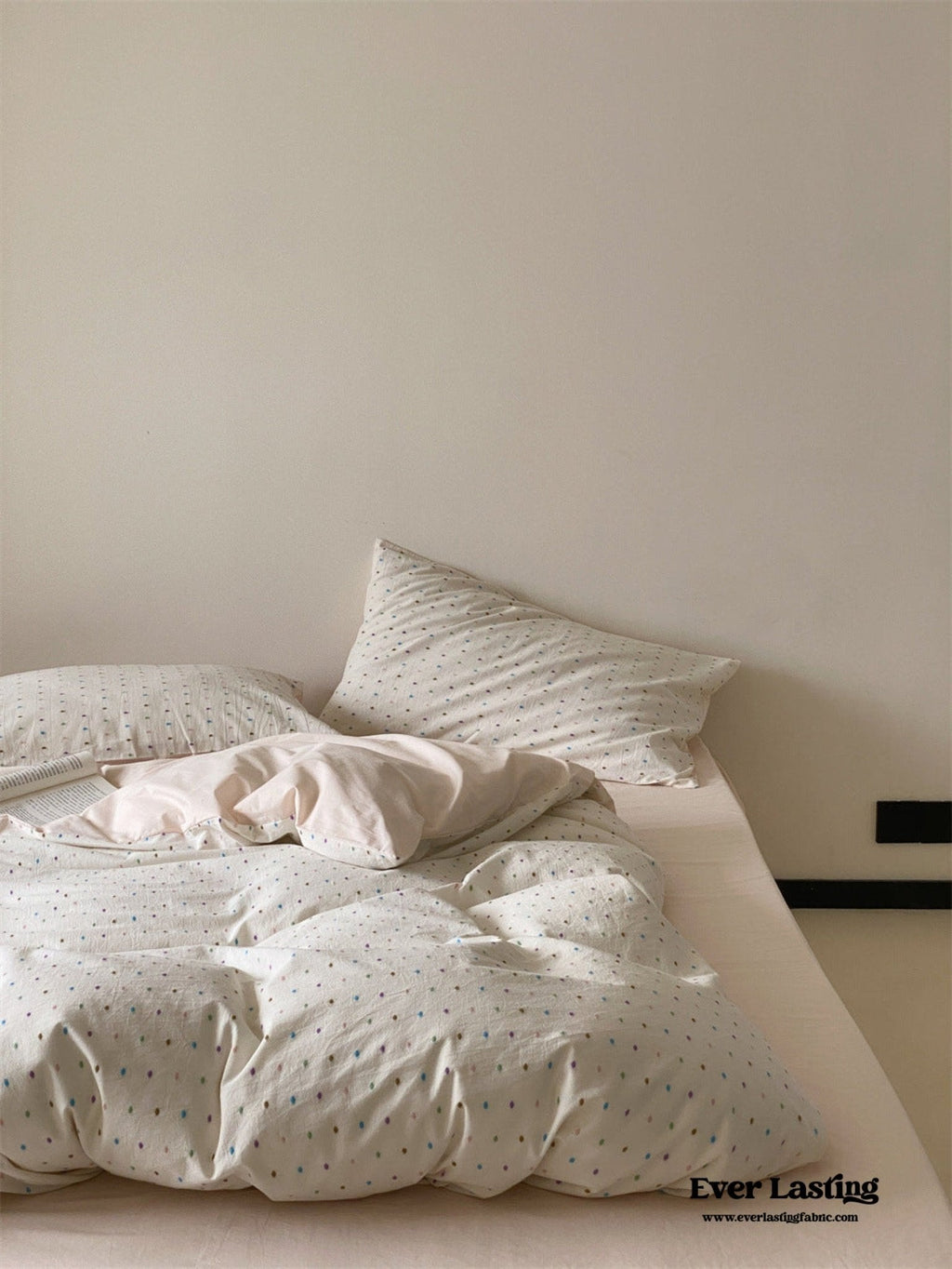 Iris Polka Dot Jacquard Bedding Set