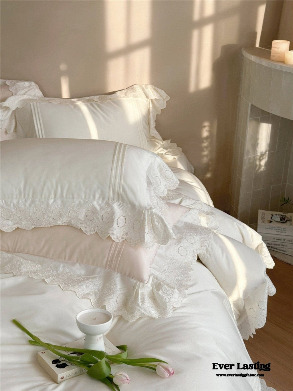 Isabelle Silky Cottage Ruffled Bedding Set / White