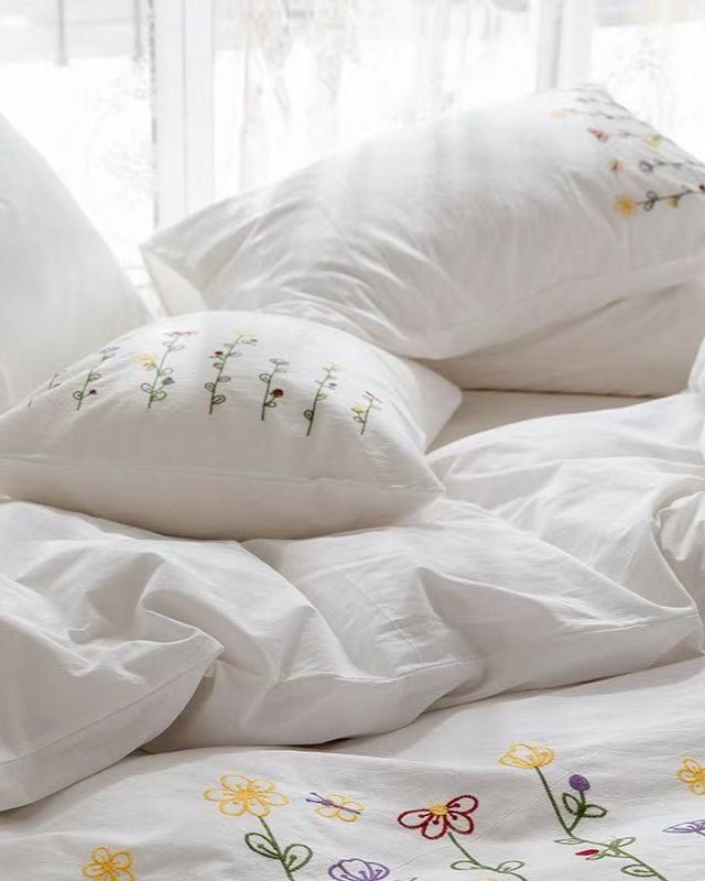 Isla White Floral Embroidered Bedding Set / Sunflower