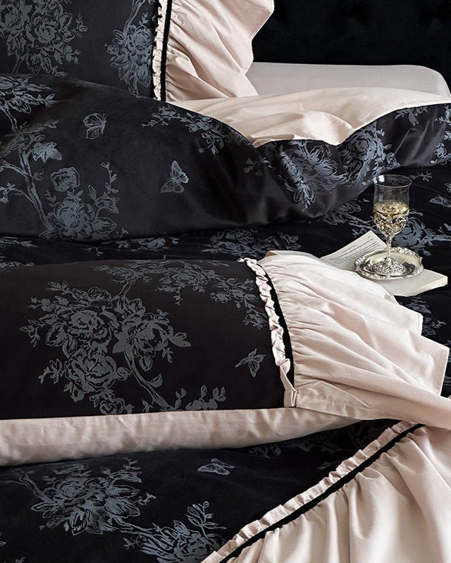 Jacquard Gilded Velvet Ruffled Bedding Set / Pink