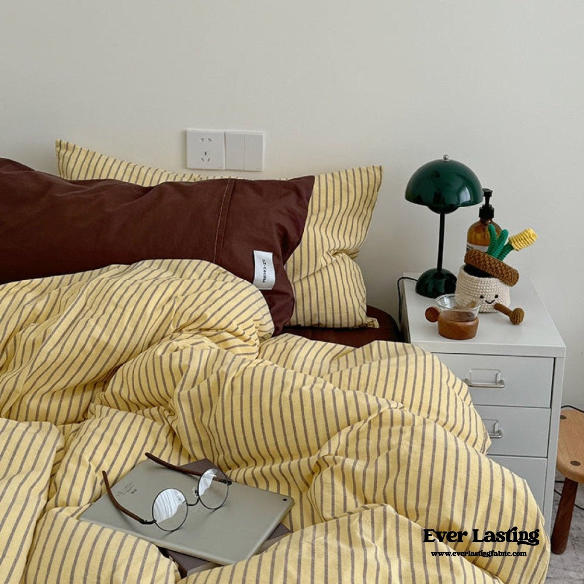 James Striped Bedding Set / Purple