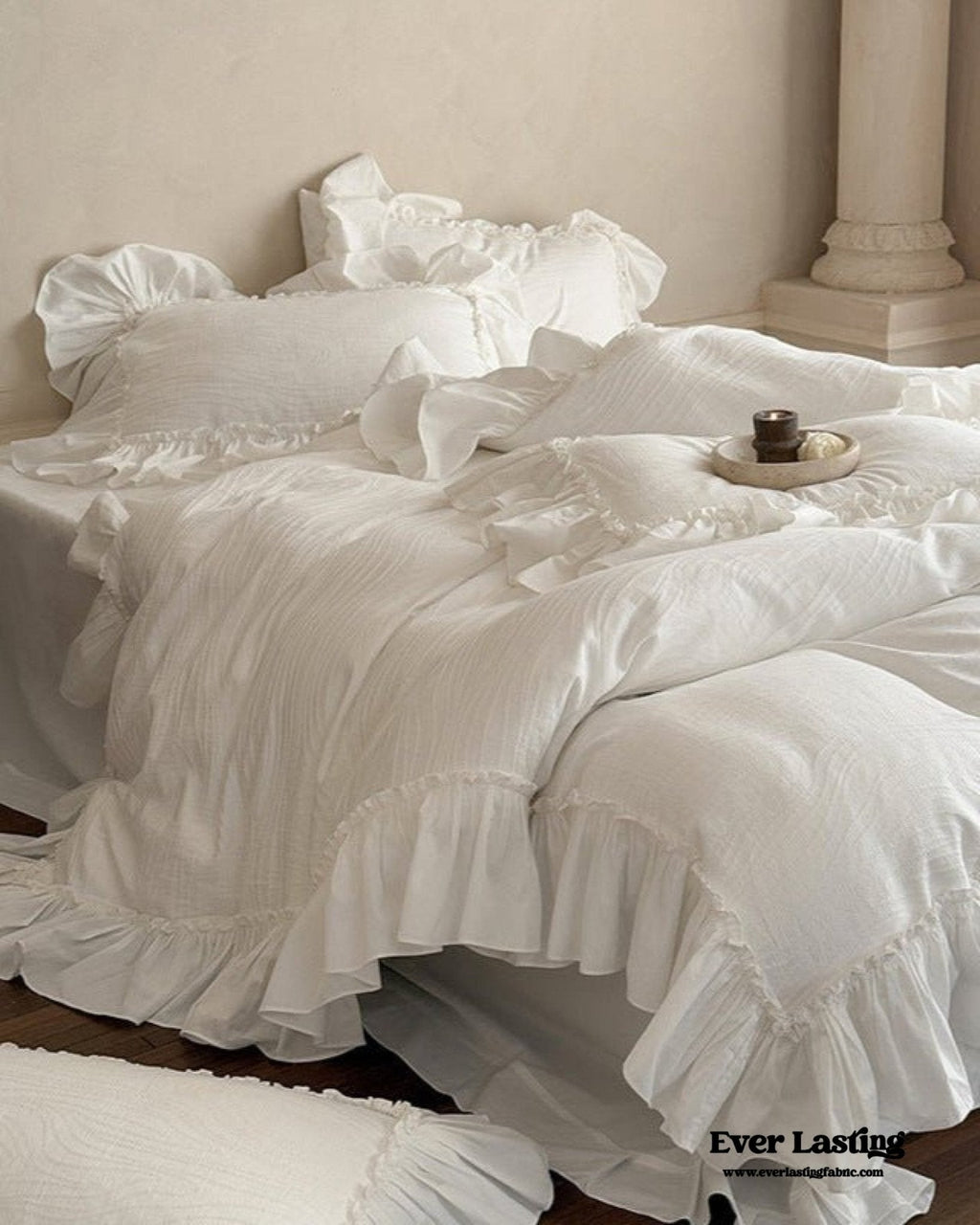 Jasmine White Ruffled Jacquard Bedding Set