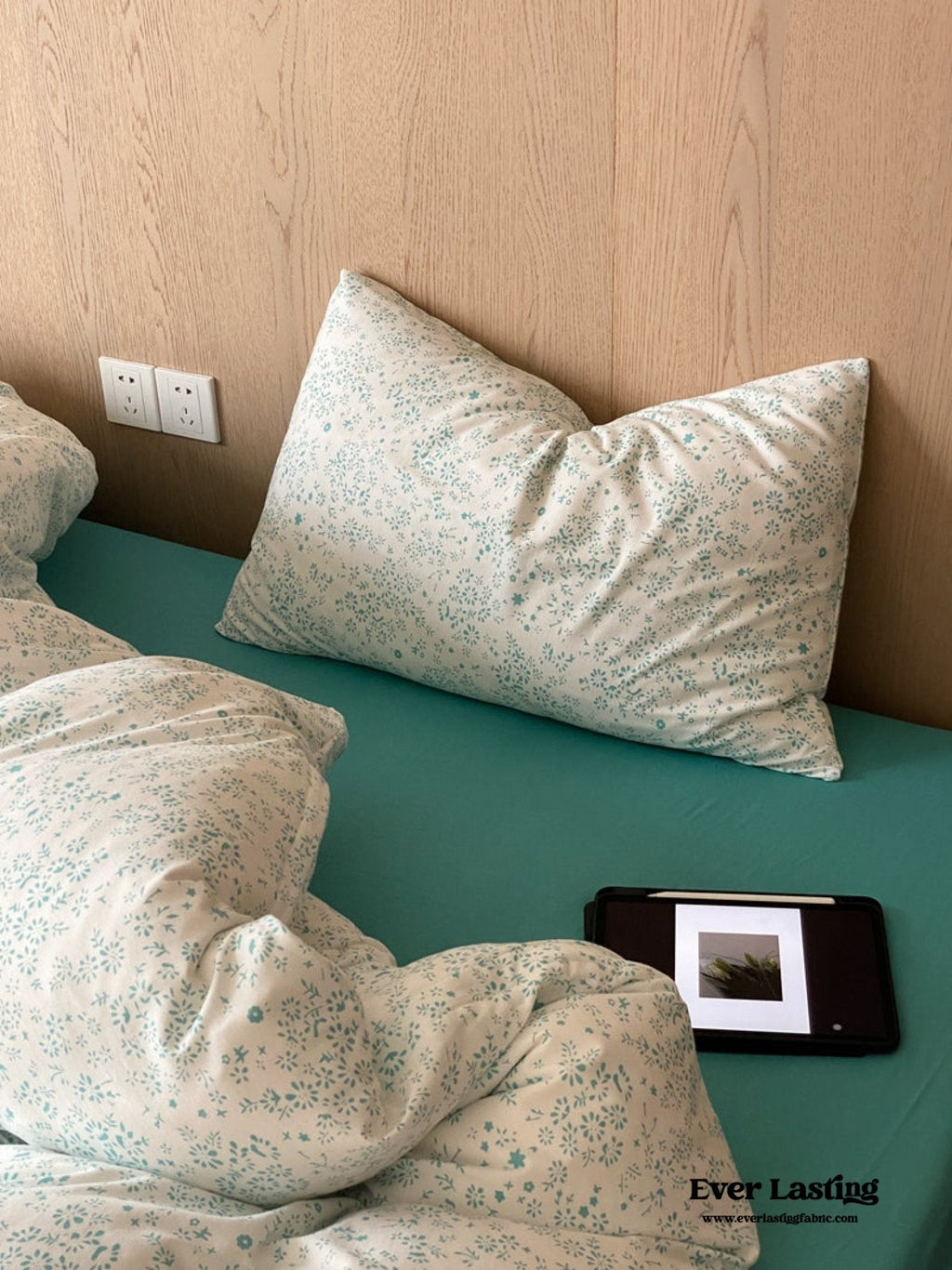 Jersey Knit Cotton Floral Bedding Set / Pink