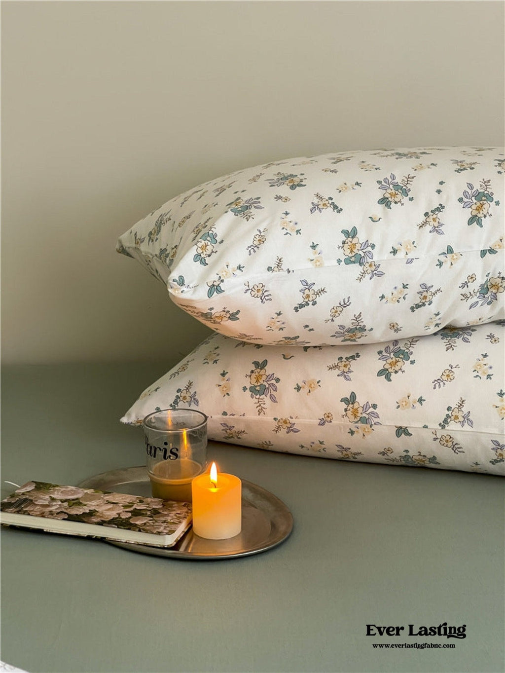 Jersey Knit Cotton Floral Bedding Set / White + Dark Blue